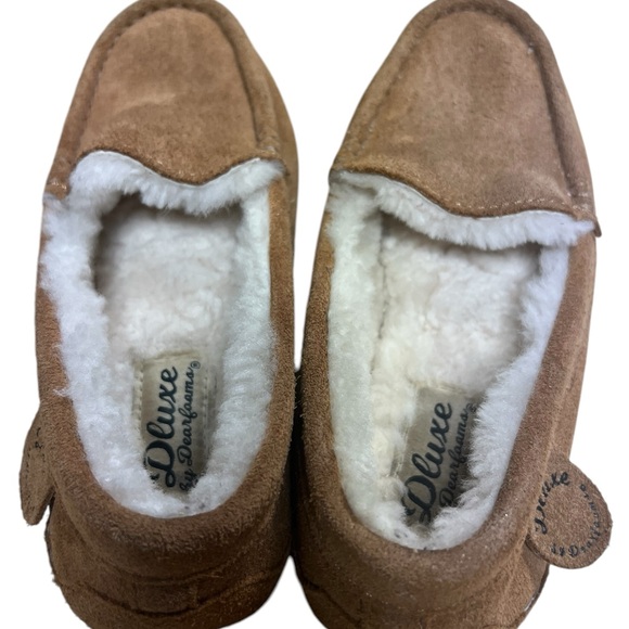 DLUXE BY DEARFOAMS BOYS /GIRLS SHEEP SKINS SLEEPERS SIZE 1 NWOT perfect gift - Picture 2 of 6